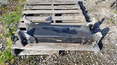 Volvo VNL Crossmember