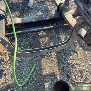 Volvo VNL Crossmember