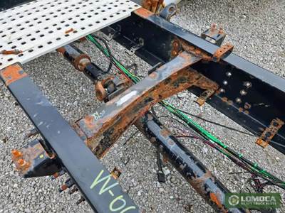 Volvo VNL Crossmember