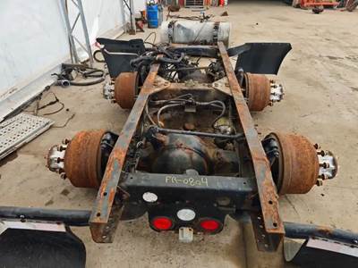 Dana-Spicer DS404 Cutoff for a 2010 Freightliner Cascadia 125