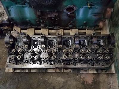 Volvo VED12 Cylinder Head for a 2012 Volvo VNL