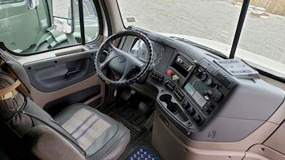 Freightliner Cascadia 125 Dashboard Assembly
