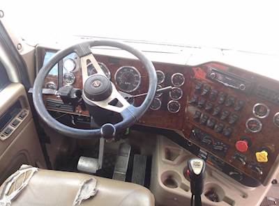 International 9200i Dashboard Assembly
