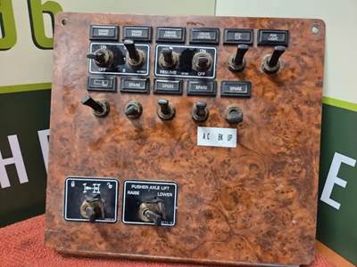Kenworth T800 Dash Control Module