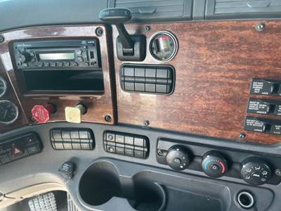 Freightliner Cascadia 125 Dashboard Assembly