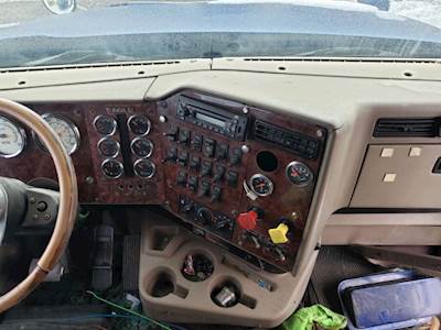 International 4300 Dashboard Assembly for a 2005 International 9400I