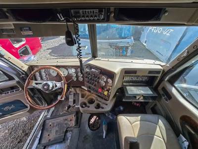 International 9900i Dashboard Assembly