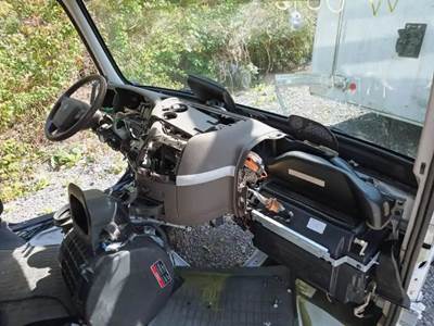 Volvo VNL Dashboard Assembly