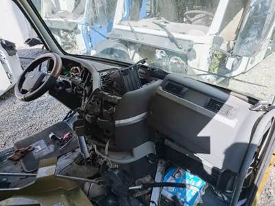 Volvo VNL Dashboard Assembly
