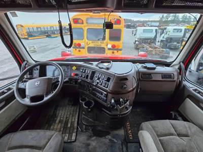 Volvo VNL Dashboard Assembly