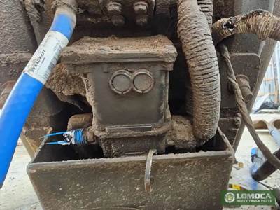 Kenworth T880 DEF Pump