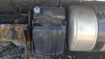 Freightliner Cascadia 125 DEF Tank