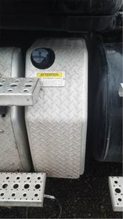 Freightliner Cascadia 125 DEF Tank