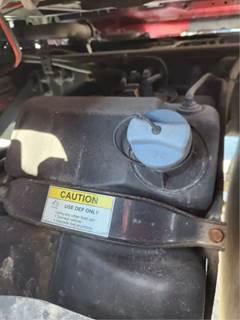 Freightliner Cascadia 126 DEF Tank