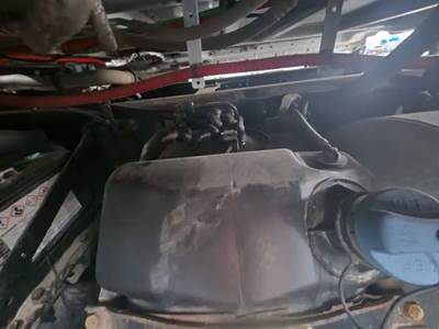 Freightliner Cascadia 126 DEF Tank