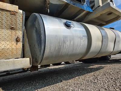 Kenworth T800 DEF Tank