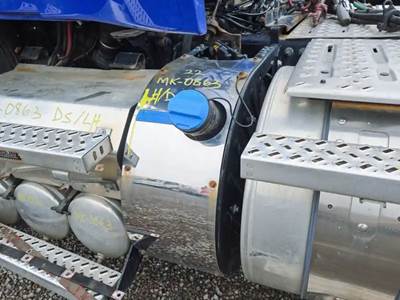 Mack Anthem DEF Tank