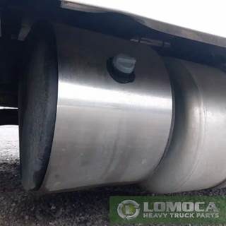 Peterbilt 389 DEF Tank