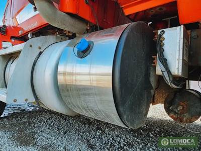 Peterbilt 567 DEF Tank