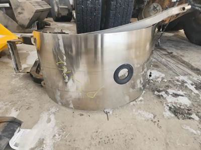 Peterbilt 567 DEF Tank