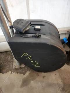 Peterbilt 567 DEF Tank