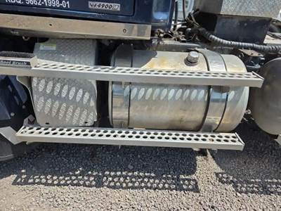 Western Star 4900SA DEF Tank for a 2013 Western Star 4900 SA
