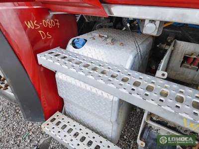 Western Star 49X DEF Tank