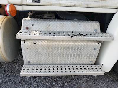 Freightliner Cascadia 125 DPF Filter