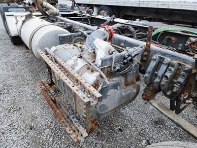 Freightliner Cascadia 126 DPF Filter