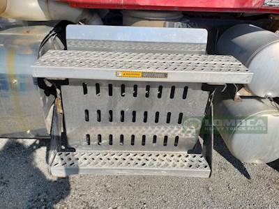 Mack Pinnacle CHU613 DPF Filter for a 2015 Mack CHU613