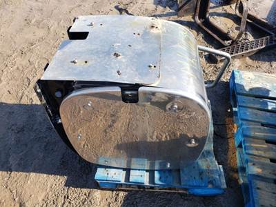 Mack Pinnacle CHU613 DPF Filter for a 2015 Mack CHU613