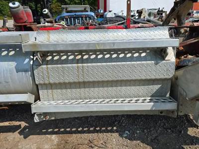 Western Star 4900FA DPF Filter for a 2012 Western Star 4900 FA