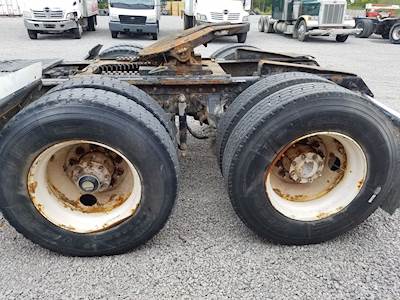 Dana-Spicer DS404 Front Differential for a 1998 Mack CH600