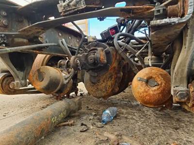 Dana-Spicer DS404 Front Differential for a 2010 Freightliner Cascadia 125