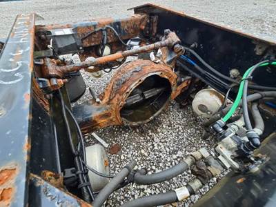 Dana RS404 Rear Axle Housing for a 2012 Freightliner Cascadia 125