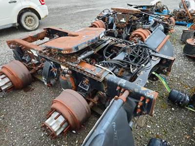 Dana-Spicer RS404 Front Differential for a 2007 Freightliner CST120