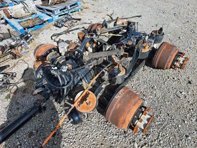 Eaton DD462P Front Differential for a 2005 Kenworth T800