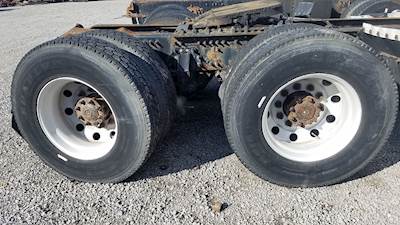 Meritor-Rockwell MT40-14M Front Differential for a 2006 Volvo VNL