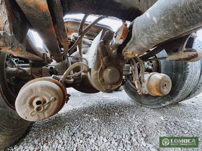 Meritor-Rockwell RT 40-14 Front Differential for a 2000 Volvo VNL