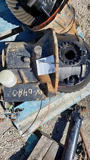 Meritor-Rockwell Front Differential for a 1995 Volvo AUTOCAR ACL64