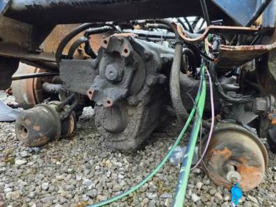 Meritor-Rockwell RT40-145 Front Differential for a 2006 Volvo VNL