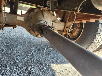 Eaton 21060S Rear Differential for a 2007 GMC C7500