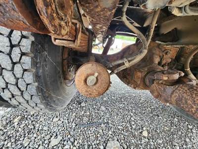 Mercedes-Benz D742821 Rear Differential for a 2006 Sterling ACTERRA