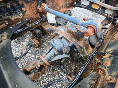 Meritor-Rockwell MR2014X Rear Differential for a 2008 Volvo VNL