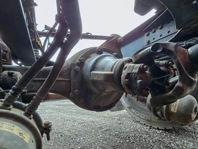 Meritor-Rockwell MR2014X Rear Differential for a 2016 Volvo VNL