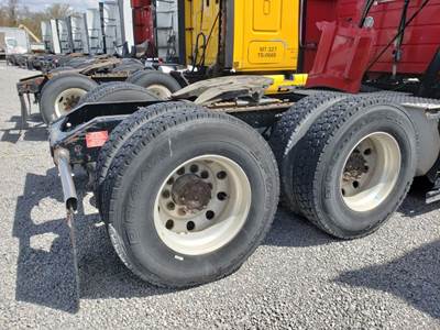 Meritor-Rockwell MT40-14X Rear Differential for a 2014 Volvo VNL