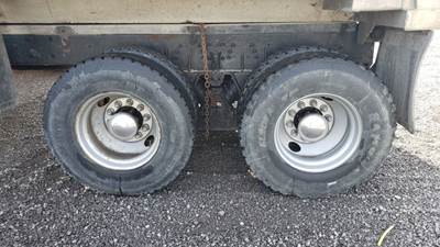 Meritor-Rockwell RD/RP23160 Rear Differential for a 2003 Mack CV713 Granite