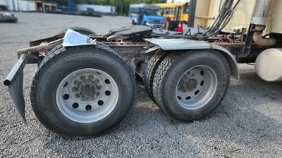 Meritor-Rockwell RP23-160 Rear Differential for a 2003 Freightliner Columbia 120