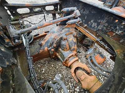 Meritor-Rockwell RT 40 Rear Differential for a 2003 Volvo VNL