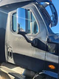 Freightliner Cascadia 113 Right Door
